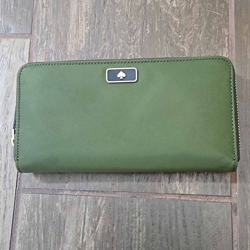 Kate Spade Olive Green Wallet - Picture 1 of 6